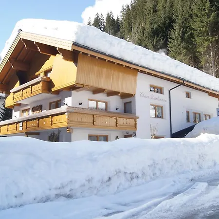 Chasa Baschenowa Apartment